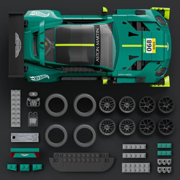 Hot Wheels Elite Mattel Brick Shop Building Set 1/16 '24 Aston Martin Vantage GT3 Additional Image 4