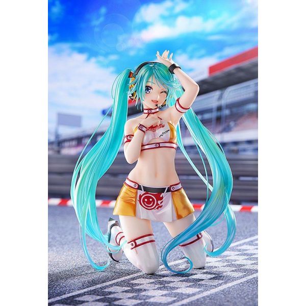 Racing Miku 2010 Ver. Art by Kentaro Yabuki 1/7 Scale Statue (Hatsune Miku GT Project) Additional Image 6