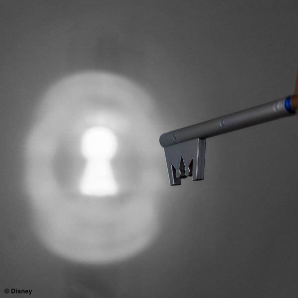 Kingdom Hearts Light Up Keyblade - Kingdom Key Additional Image 4