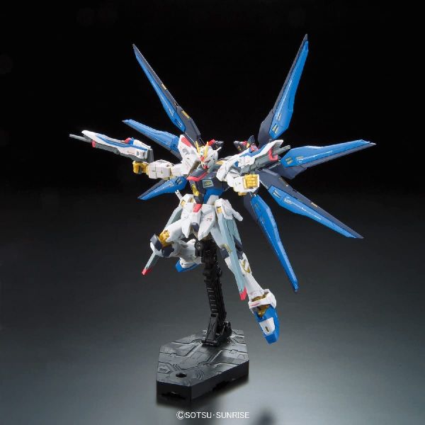 RG Strike Freedom Gundam (Gundam SEED Destiny) Additional Image 2