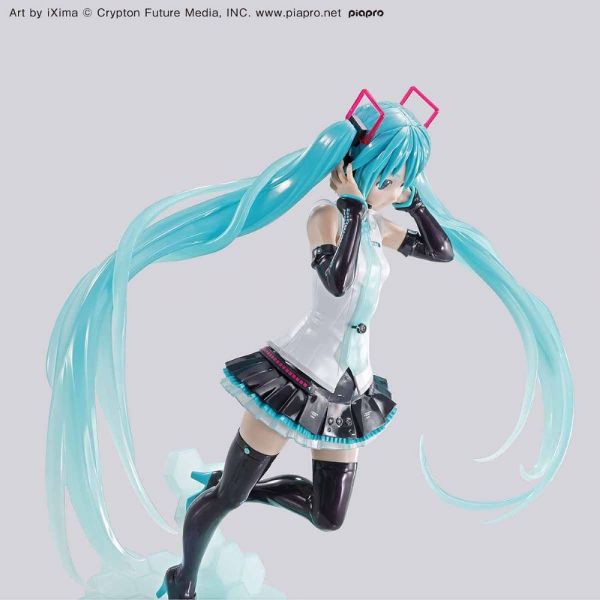 Figure-rise LABO Hatsune Miku V4X Model Kit (Vocaloid) Image