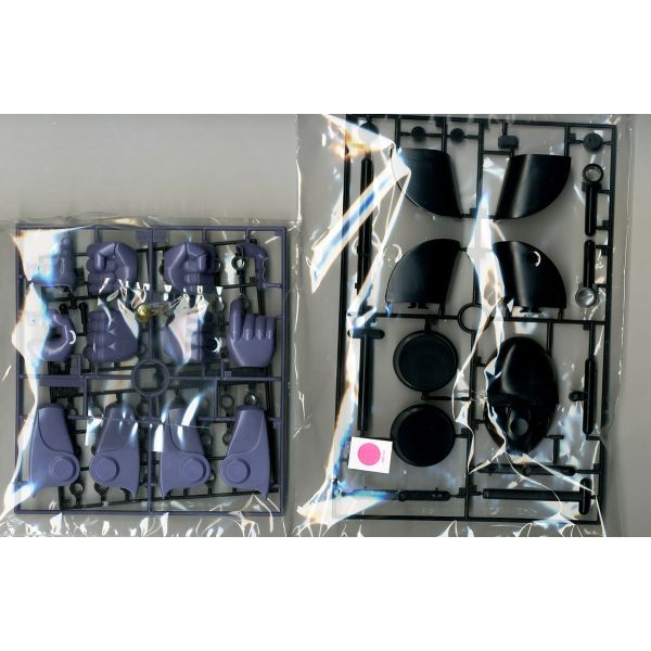 MS-09 Dom - 1/60 Scale Model Kit (Mobile Suit Gundam) Additional Image 4