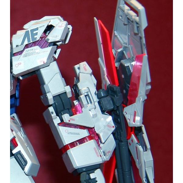 MG RX-0 Unicorn Gundam Ver.Ka Titanium Finish 1/100 (Gundam UC Unicorn) Additional Image 5