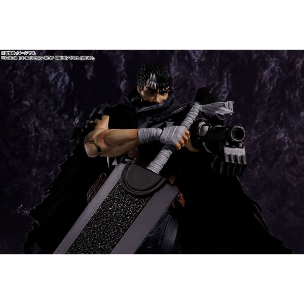 S.H. Figuarts Guts (Berserker Armor) (Berserk) Additional Image 2