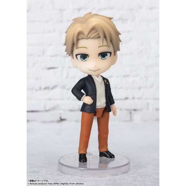 Figuarts mini Loid Forger (Odekeke Outfit) Action Figure (Spy x Family) Additional Image 1