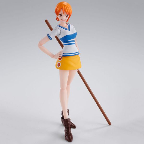 S.H. Figuarts Nami -Romance Dawn- (One Piece) Main Image