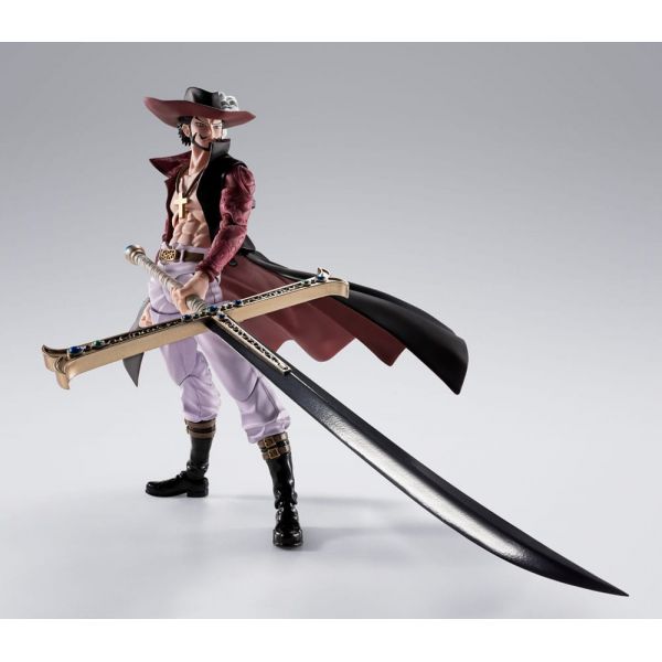 S.H. Figuarts Dracule Mihawk Hawkeye (One Piece) Additional Image 3