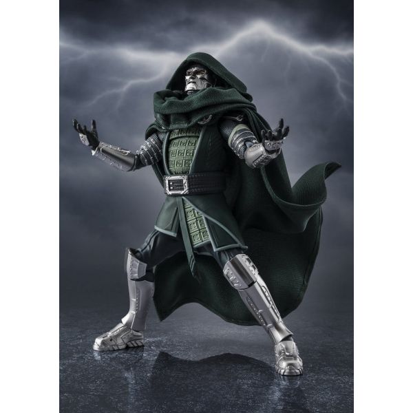 S.H.Figuarts Doctor Doom (Marvel: Avengers: Doomsday) Additional Image 2