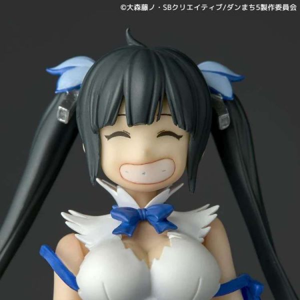 Revoltech Hestia (Is It Wrong to Try to Pick Up Girls in a Dungeon?) Additional Image 5