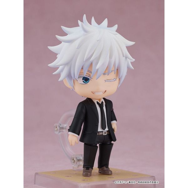 Nendoroid Satoru Gojo: Suit Ver. (Jujutsu Kaisen) Additional Image 1
