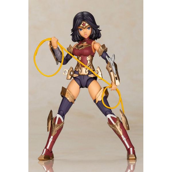 Wonder Woman Humikane Shimada Ver. - Cross Frame Girl Plastic Model Kit (Wonder Woman) Image