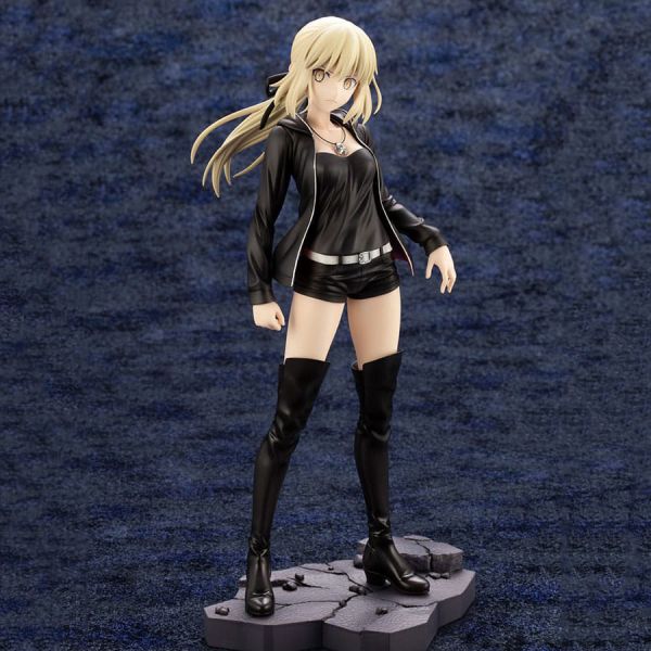 Saber/Altria Pendragon (Alter) Casual Ver. (Fate/Grand Order) Main Image