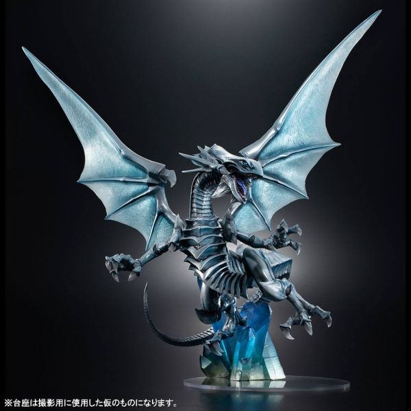 Art Works Monsters Blue Eyes White Dragon Holographic Edition Statue (Yu-Gi-Oh! Duel Monsters) Additional Image 4