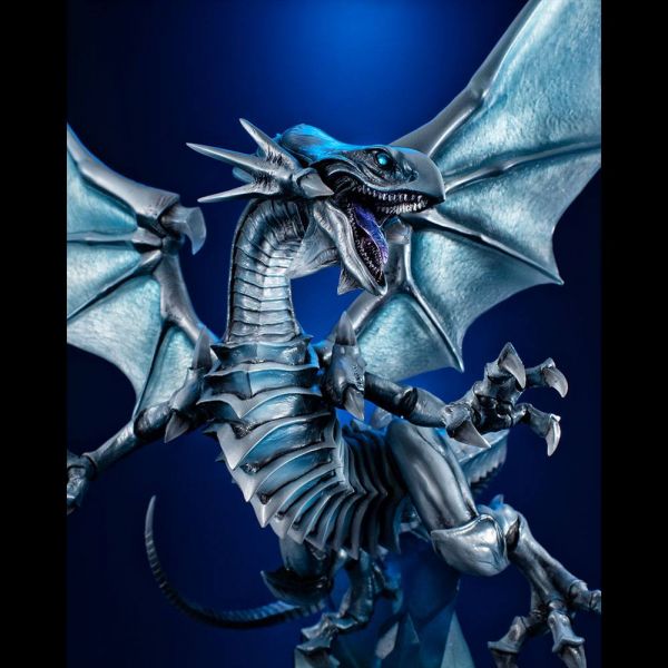 Art Works Monsters Blue Eyes White Dragon Holographic Edition Statue (Yu-Gi-Oh! Duel Monsters) Additional Image 6
