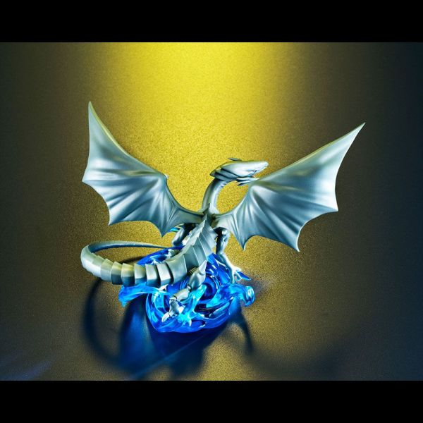 Blue Eyes White Dragon (Yu-Gi-Oh! Duel Monsters) Additional Image 3