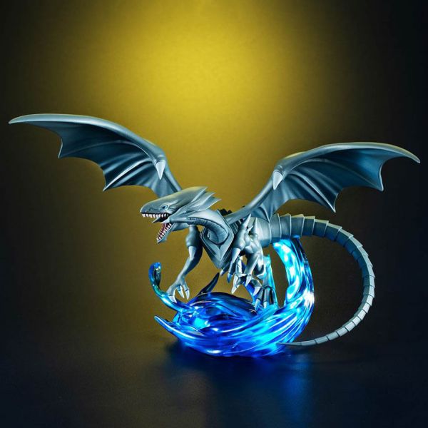 Blue Eyes White Dragon (Yu-Gi-Oh! Duel Monsters) Main Image