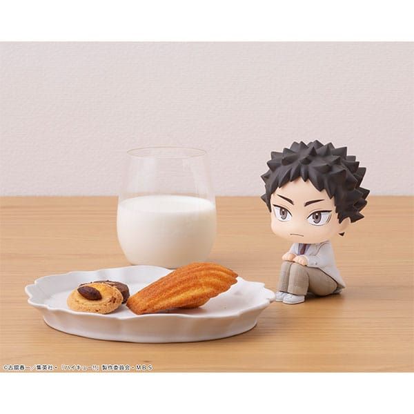 Look Up Hajime Iwaizumi (Haikyu!!) Additional Image 5