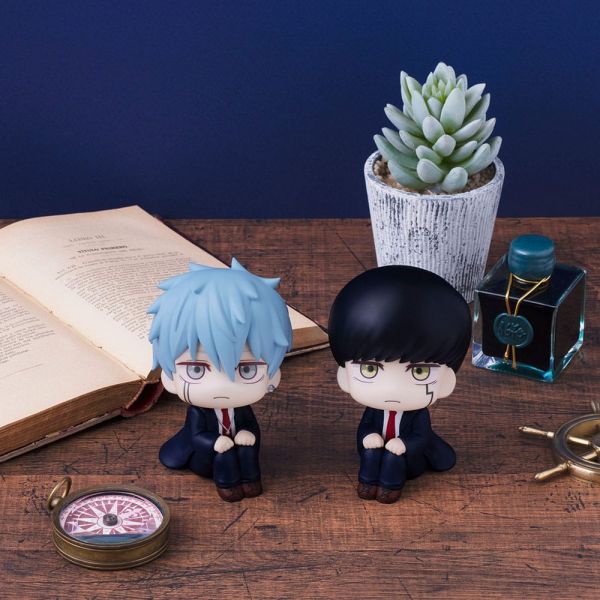 Mashle Look Up PVC Statue Mash Burnedead & Lance Crown 11 cm (with gift) Additional Image 1