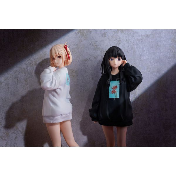 Takina Inoue: Oversized Sweatshirt Ver. (Lycoris Recoil) Additional Image 7