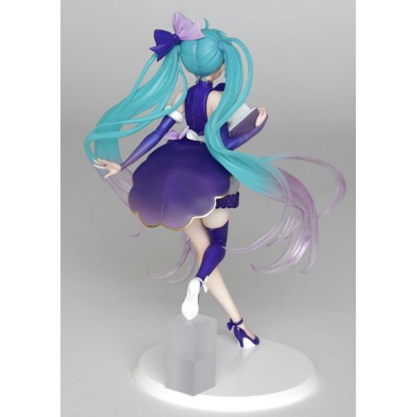 Hatsune Miku 3rd Season Winter Ver. Statue Image