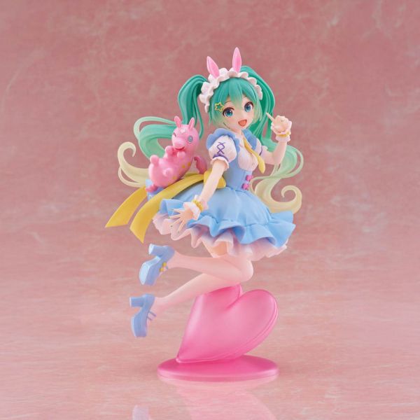 View Prize Figures page