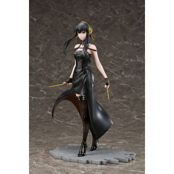 Yor Forger Statue (Spy × Family) Additional Image 2