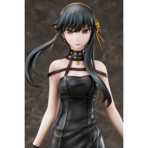 Yor Forger Statue (Spy × Family) Additional Image 3