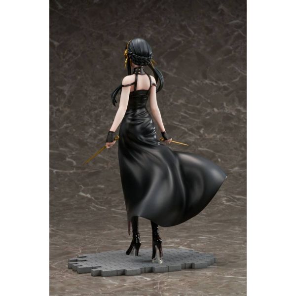 Yor Forger Statue (Spy × Family) Additional Image 7