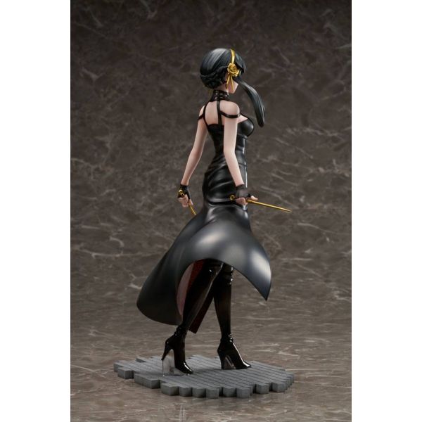 Yor Forger Statue (Spy × Family) Additional Image 8