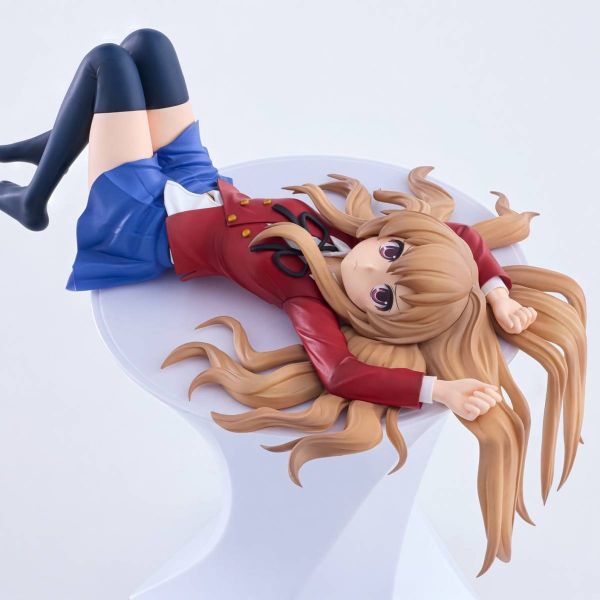 View Statues / Fixed Pose Figures page