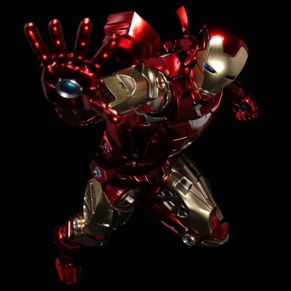 Fighting Armor Iron Man Image