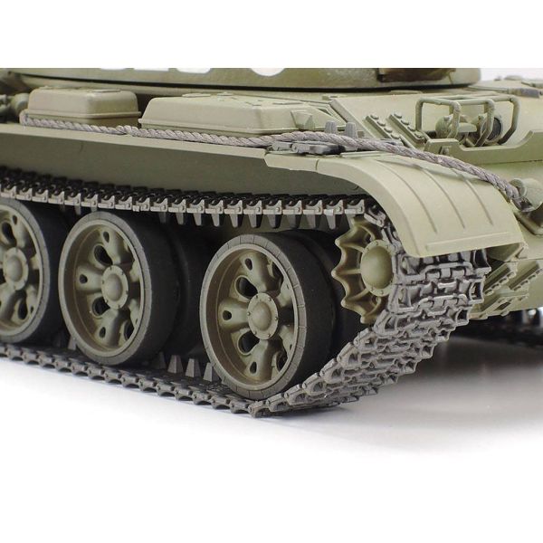 RUSSIAN MEDIUM TANK T-55 Additional Image 4