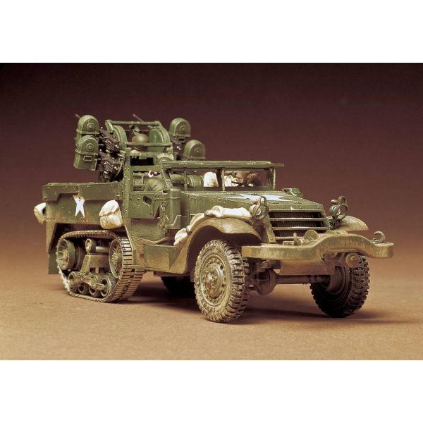 1/35 U.S. Multiple Gun Carriage M16 Main Image