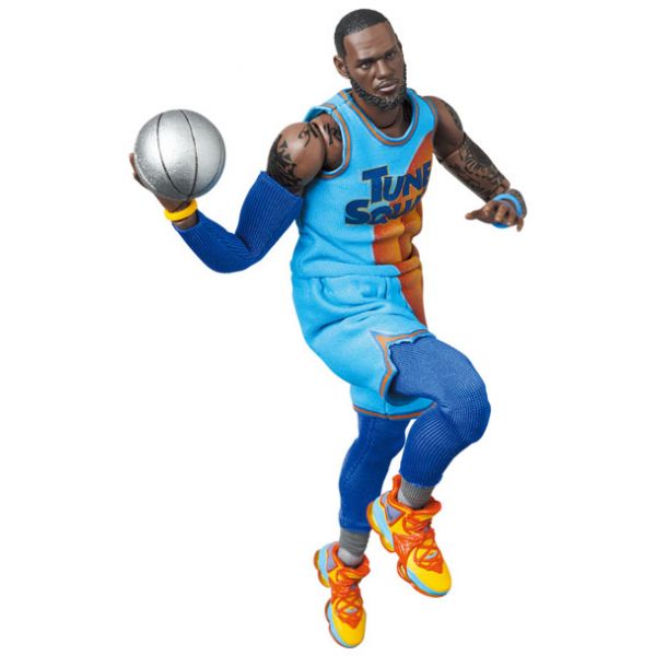 MAFEX LeBron James (Space Jam: A New Legacy) Additional Image 4