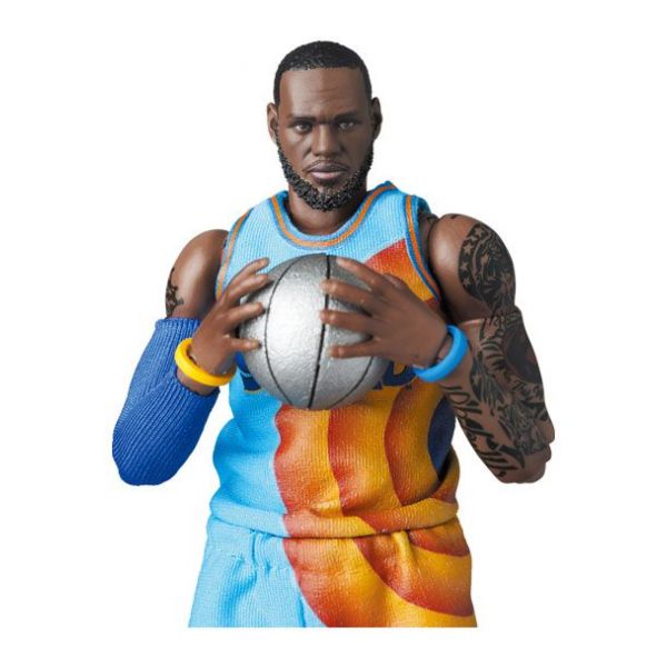 MAFEX LeBron James (Space Jam: A New Legacy) Additional Image 8