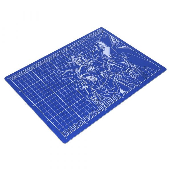 Mobile Suit Gundam SEED Freedom A4 Cutting Mat (Strike Freedom Gundam Type II Version) Additional Image 1