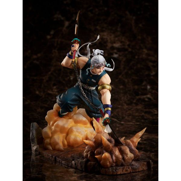 Tengen Uzui 1/8 Scale Statue (Demon Slayer: Kimetsu no Yaiba) Additional Image 6