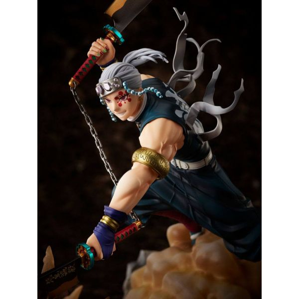 Tengen Uzui 1/8 Scale Statue (Demon Slayer: Kimetsu no Yaiba) Additional Image 7