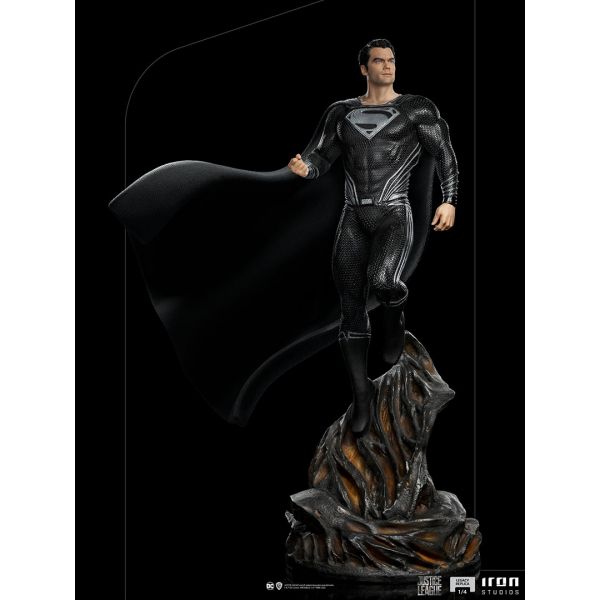 Superman Black Suit – Legacy Replica 1/4 Scale Statue (Justice League) Additional Image 4