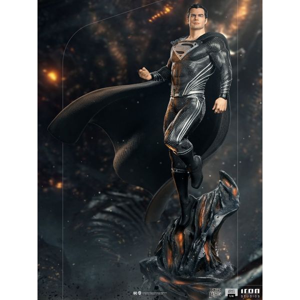 Superman Black Suit – Legacy Replica 1/4 Scale Statue (Justice League) Additional Image 6