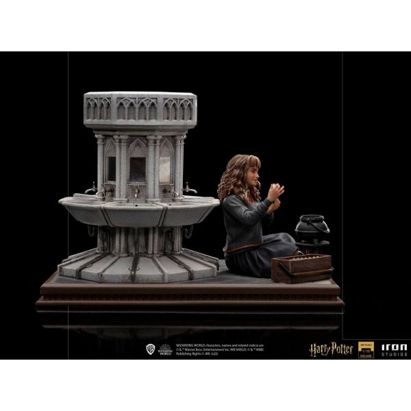 Hermione Granger Polyjuice Deluxe Art Scale Statue (Harry Potter) Additional Image 3