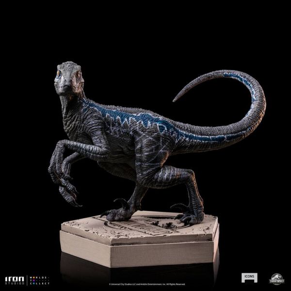 Icons Velociraptor B Blue Statue (Jurassic World) Additional Image 1