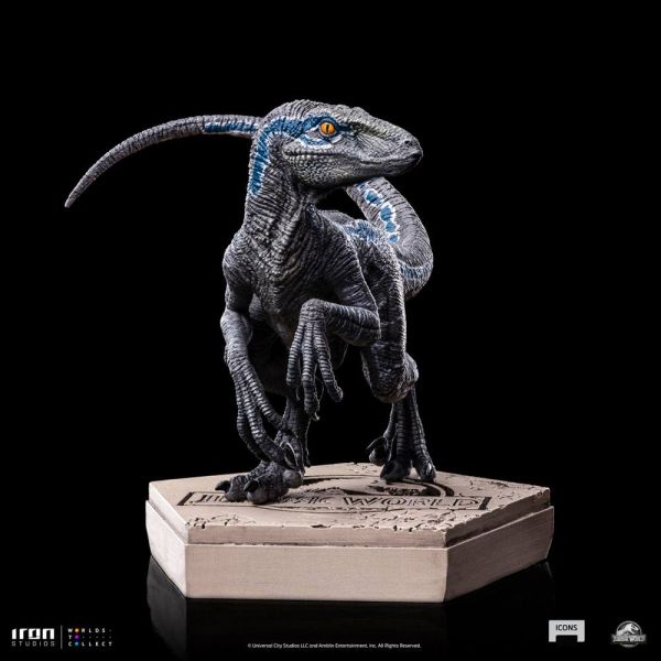 Icons Velociraptor B Blue Statue (Jurassic World) Additional Image 6