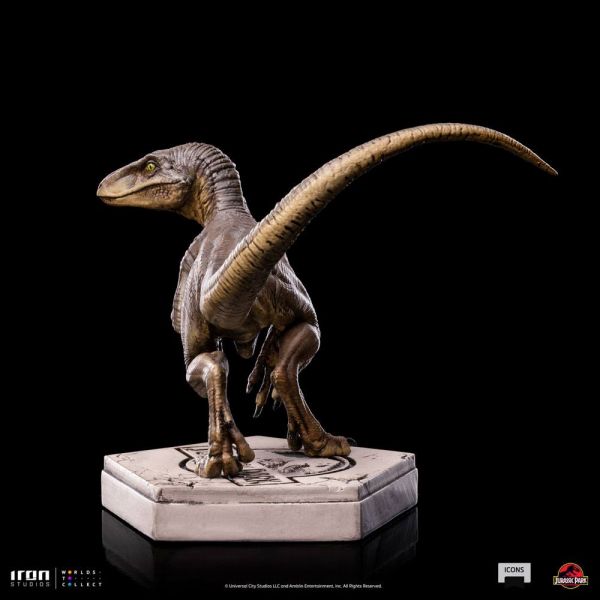 Icons Velociraptor C Statue (Jurassic World) Additional Image 3