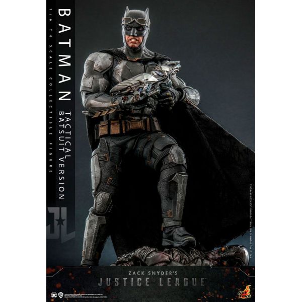 Batman Tactical Batsuit Version Action Figure (Zack Snyder's Justice League) Additional Image 4