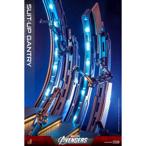 Accessories Collection Series Iron Man Suit-Up Gantry (Marvel's The Avengers) Additional Image 2