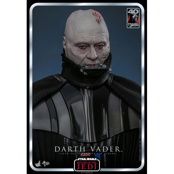 Darth Vader 40th Anniversary Action Figure (Star Wars: Episode VI) Additional Image 4