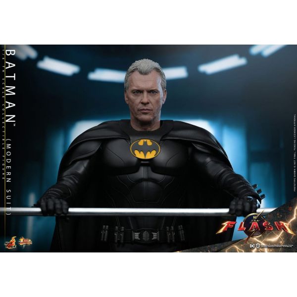Movie Masterpiece Batman Action Figure (The Flash) Additional Image 2