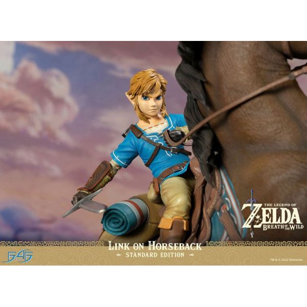 Link on Horseback Statue (The Legend of Zelda Breath of the Wild) Additional Image 3