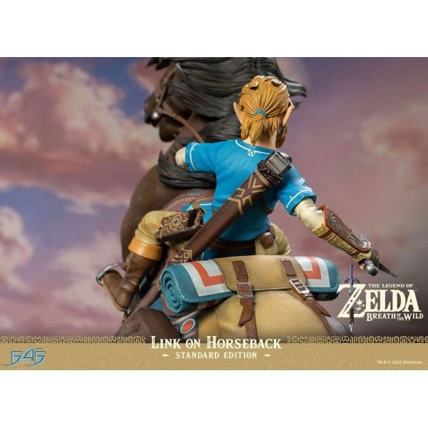 Link on Horseback Statue (The Legend of Zelda Breath of the Wild) Additional Image 6